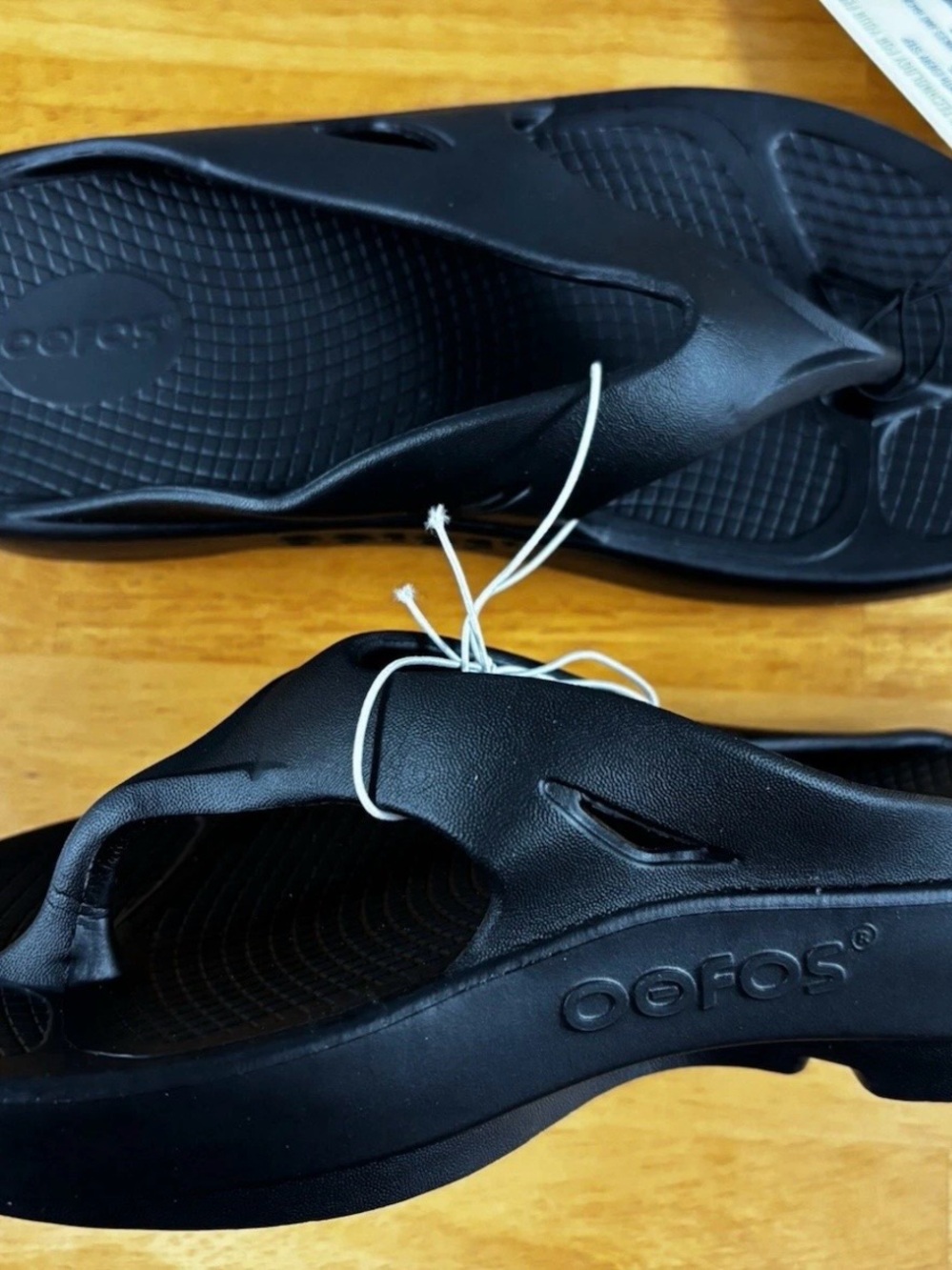 OOFOS Women's Black Thong Sandals Women’s Size 7, Men’s 5, EU 38 Slip On Comfort - Picture 6 of 10
